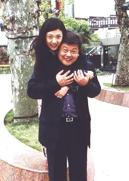 浩源配资 20年过去了，那个说要帮傅彪养儿子的葛优，履行承诺了吗？