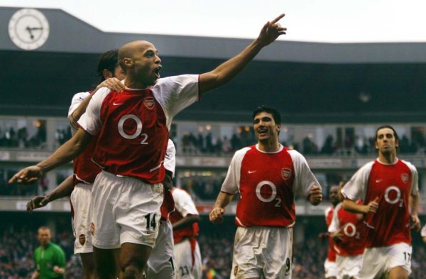 同花配 本特利：不败赛季的阿森纳队内都是猛人，天天训练赛跟打架似的