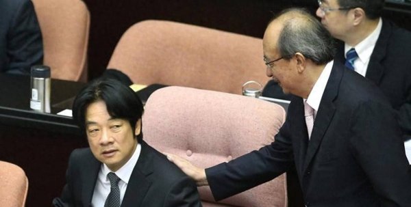 一鼎盈 赖清德认输了？爆柯建铭将续任总召至明年，党内连署书束之高阁